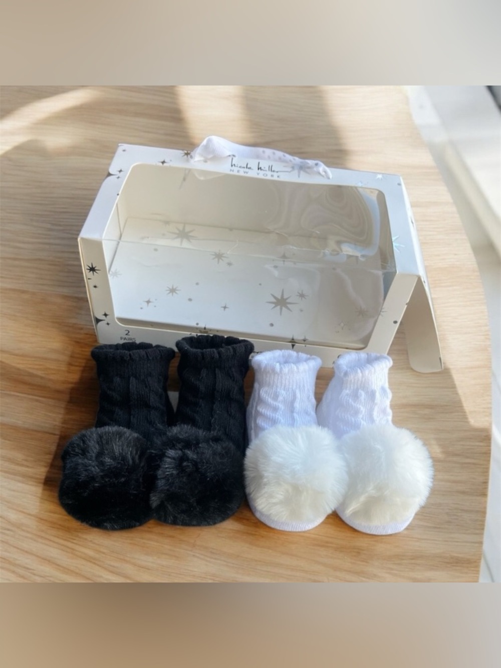 NEW Nicole Miller 2 Pair Stepping Stones Sock Set Pom Poms 0-12 Months Baby